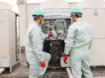 未経験者への基礎教授の様子