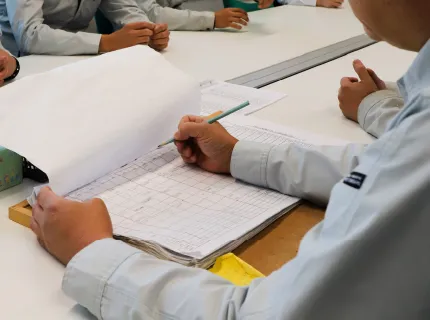 相談している様子